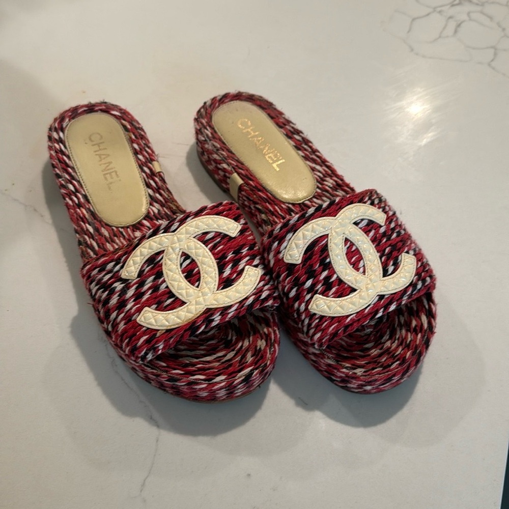 Chanel Slides
